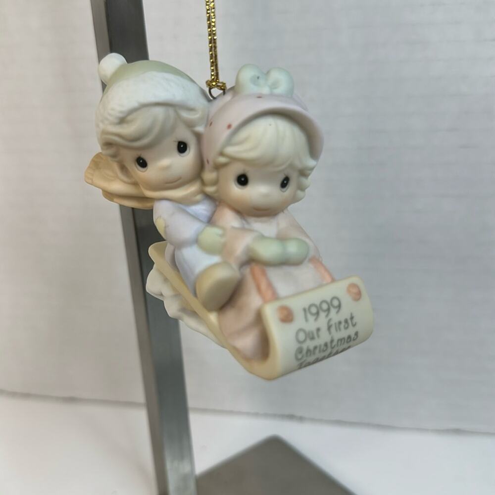 Vintage 1999 Precious Moments Holiday Ornament